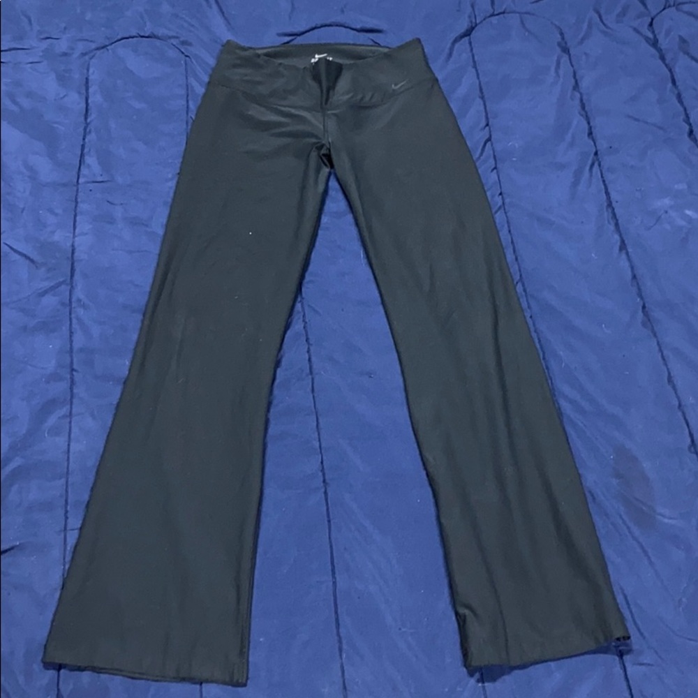 Nike women’s Dri-fit bootcut leggings size M long